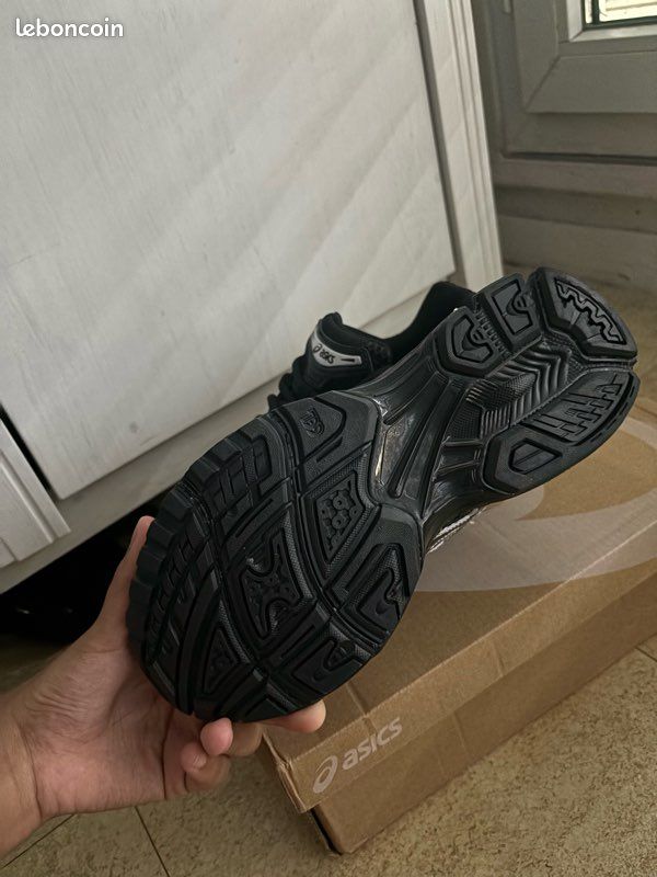 Asics Kayano Noires (image 3)