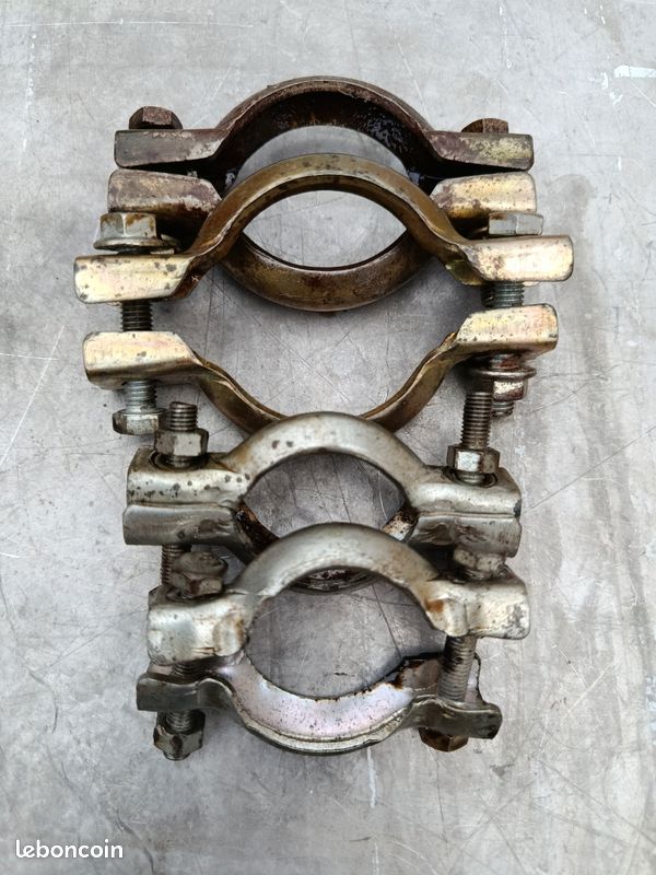 Quatre Colliers de serrage échappement (image 1)