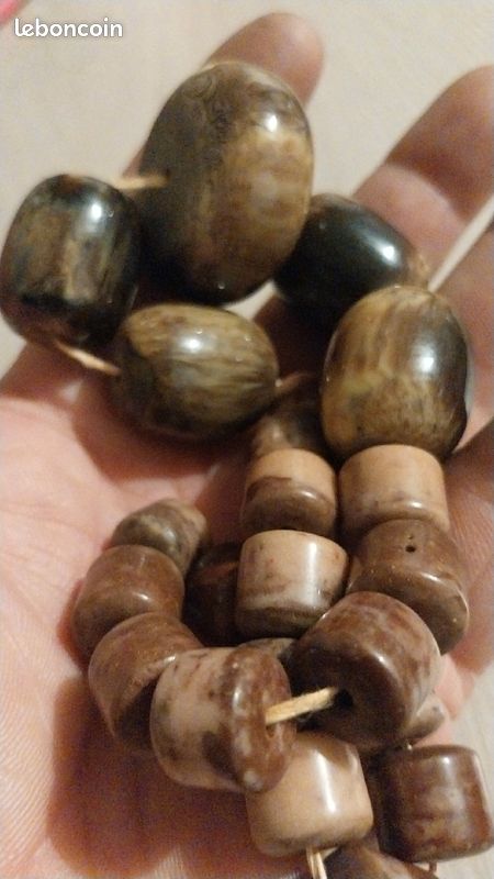 Collier imitation bakelite (image 2)