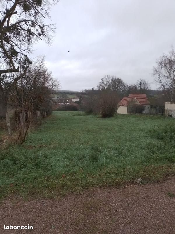 Terrain 690 m² Attichy · 63 000 €