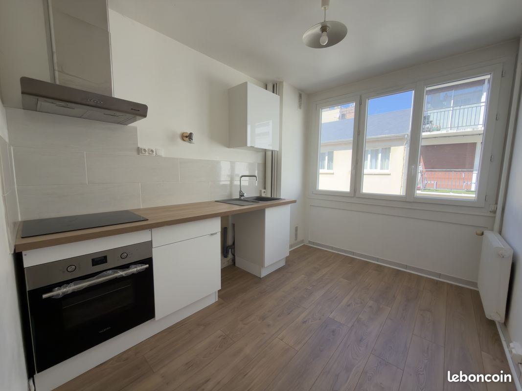 Appartement 3 pièces 75 m² · à Amiens · 75 m² · 890 €/mois