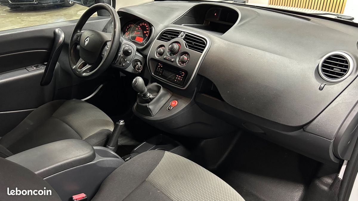 RENAULT KANGOO EXPRESS FOURGON 1.5 BLUEDCI 95 CONFORT TVA RECUPERABLe (image 4)