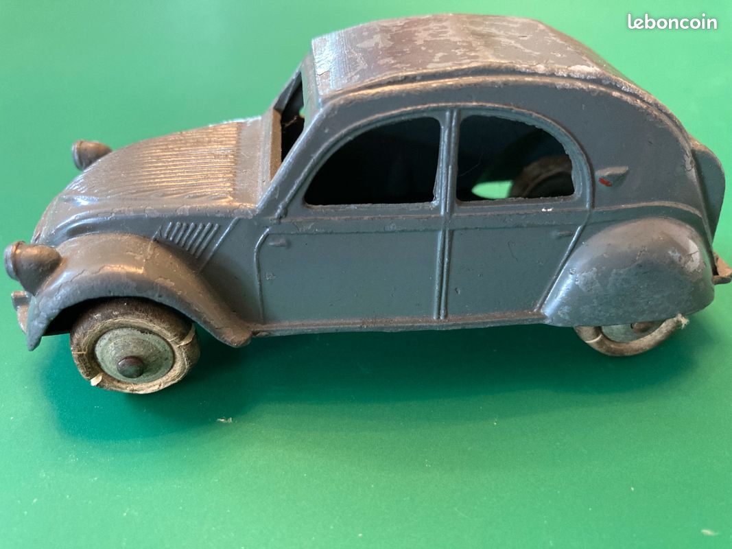 Jouet jrd En tôle repeint à friction 2CV fourgonnette - Jeux & Jouets