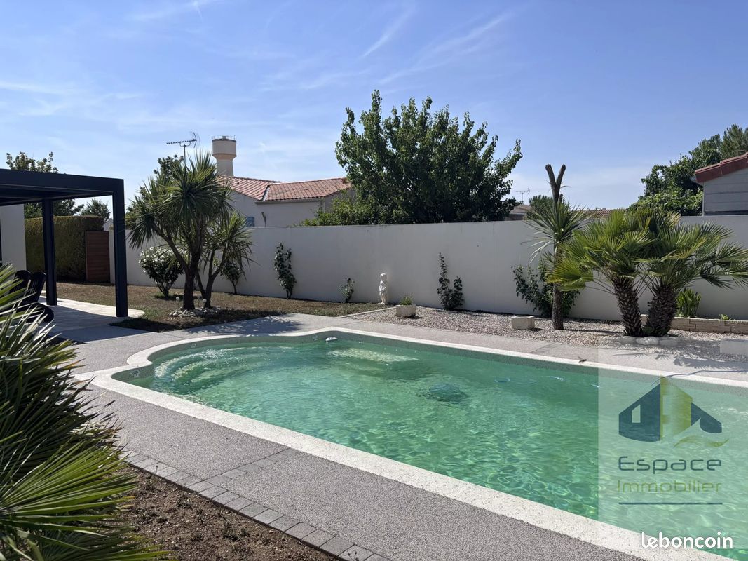 Maison 4 pièces 95 m² · à Forges · 95 m² · 378 500 €