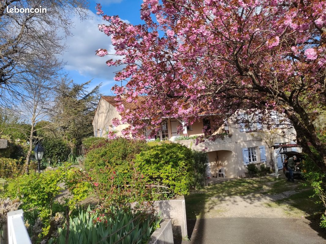 Maison 6 pièces 200 m² · à Chassors · 200 m² · 265 000 €