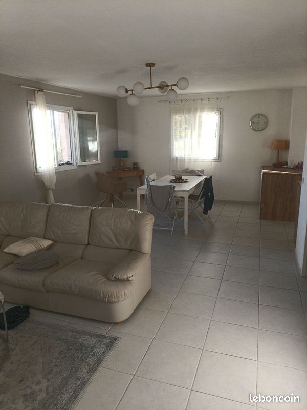 Maison 4 pièces 140 m² · à Villelaure · 140 m² · 1 800 €/mois