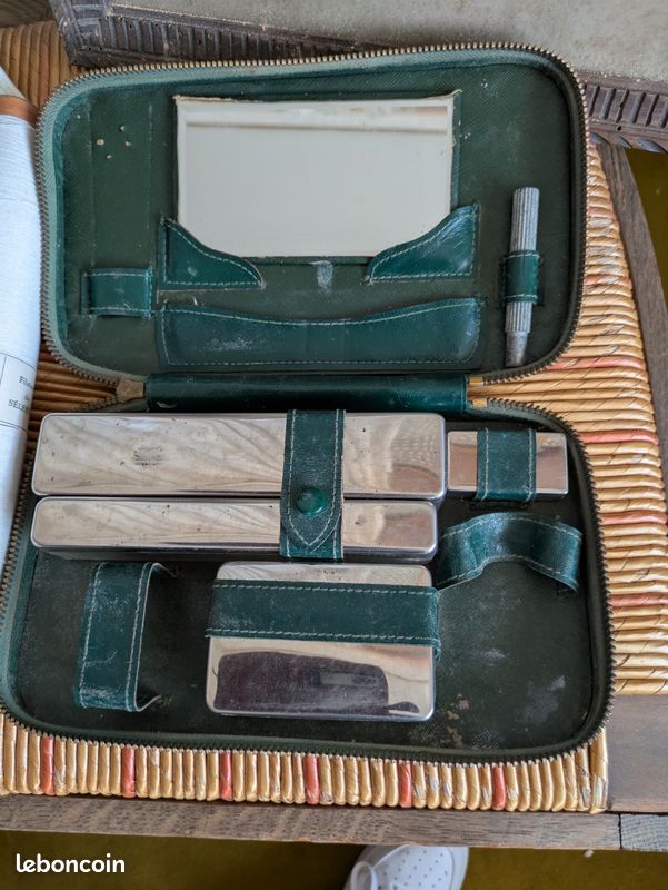 Etui de toilette ancien (image 1)