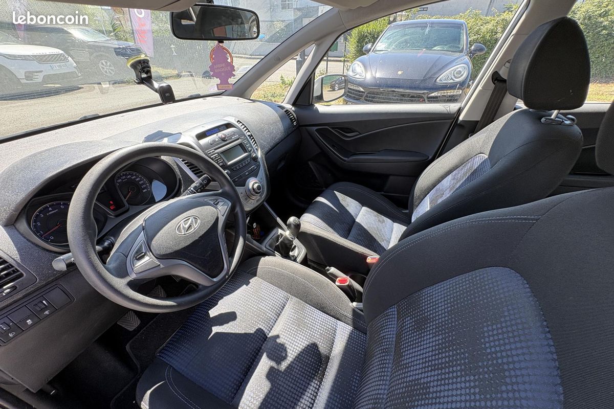 Hyundai ix20 1.4 90 pack evidence (image 7)