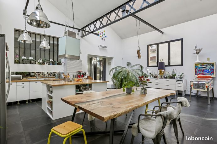 Maison 6 pièces 212 m² — 3