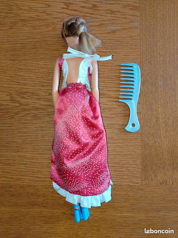 Poupée Barbie Châtain - Occasion - Marque Mattel - Pour Collection Ou Jouet