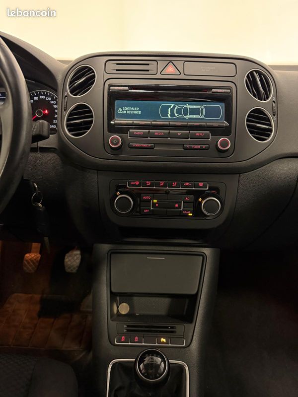 Volkswagen Golf Plus 1.6 TDI 105ch BlueMotion Technology Trendline Garantie 12 Mois Kit Distribution Neuf Climatisation / Radar de Stationnement / Régulateur de Vitesse / Rétroviseurs Rabattables (image 10)