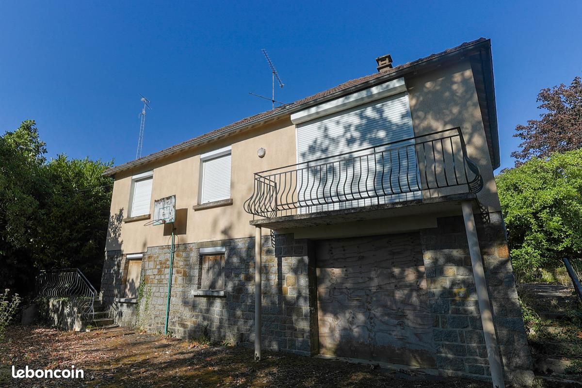Maison 5 pièces 64 m² · à Isigny-le-Buat · 64 m² · 17 250 €