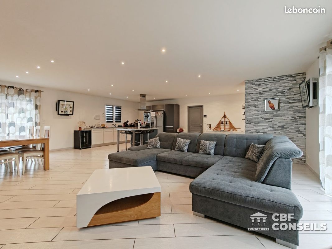 Maison 7 pièces 160 m² · à Beauregard-l'Évêque · 160 m² · 435 000 €