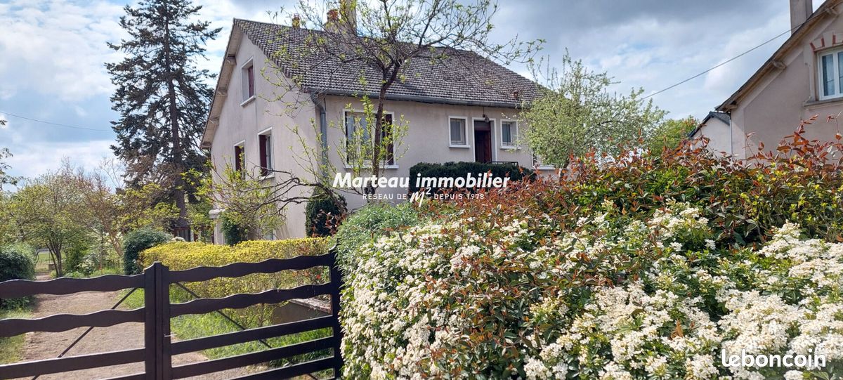 Maison 5 pièces 105 m² · à Écommoy · 105 m² · 210 000 €