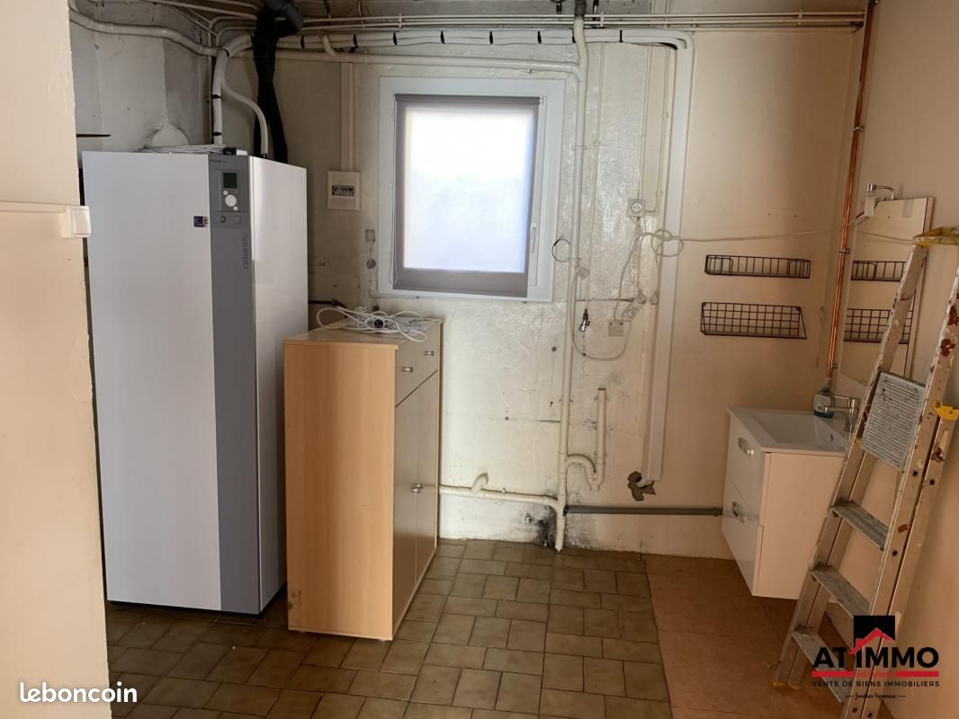 Maison 6 pièces 126 m² - Voeuil-et-Giget 16400 (image principale 9)