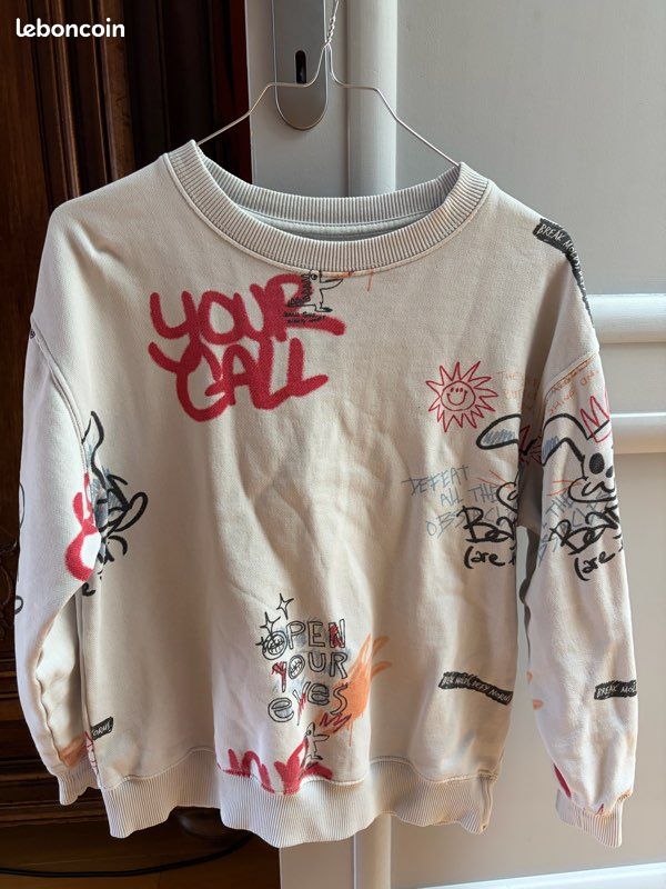 Pull Zara graffiti (image 1)