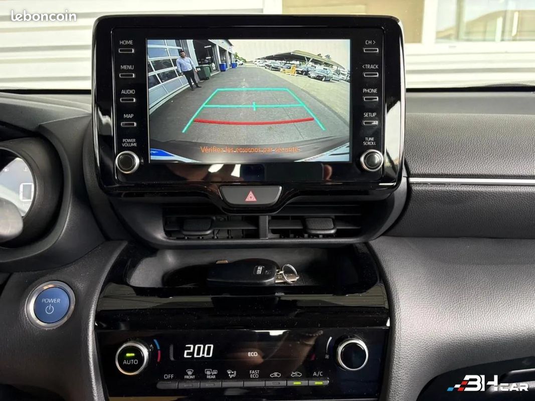 Toyota Yaris CROSS 116H HYBRID DYNAMIC MY22 CAMERA DE RECUL (image 14)