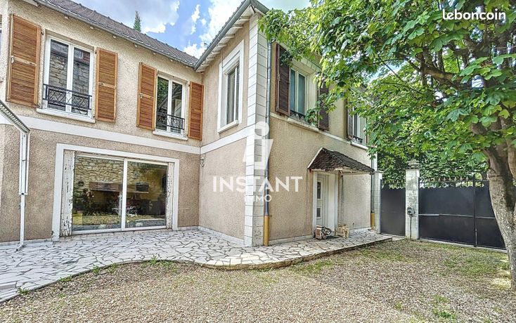 Maison 8 pièces 161 m²