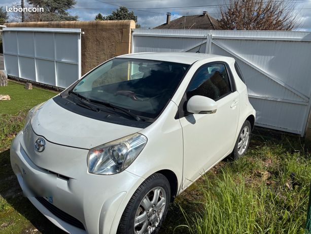 Toyota Iq 2011