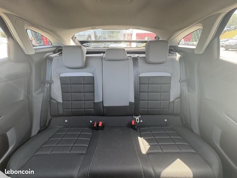 Citroen C4 1.2 Hybride 145ch PLUS e-DCS6 (image 30)