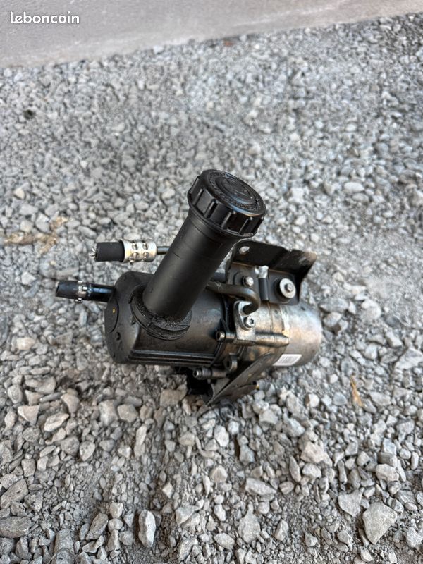 Pompe de direction assité citroen C4 2013 (image 1)