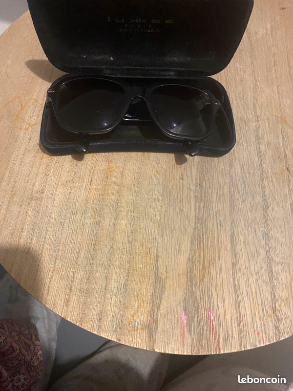 Lunette de grande marque (image 2)
