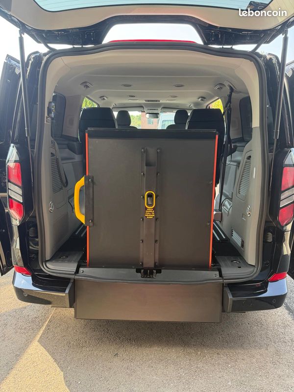 Ford Tourneo Custom L1H1 TPMR – BVA – Titanium - 4 places + 1 UFR - Disponible (image 7)
