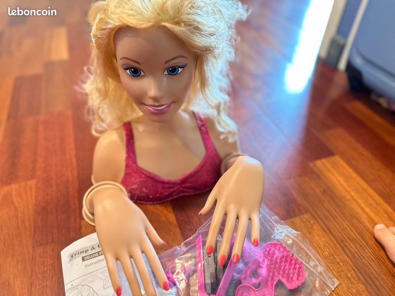 Tête à coiffer Barbie (image 1)