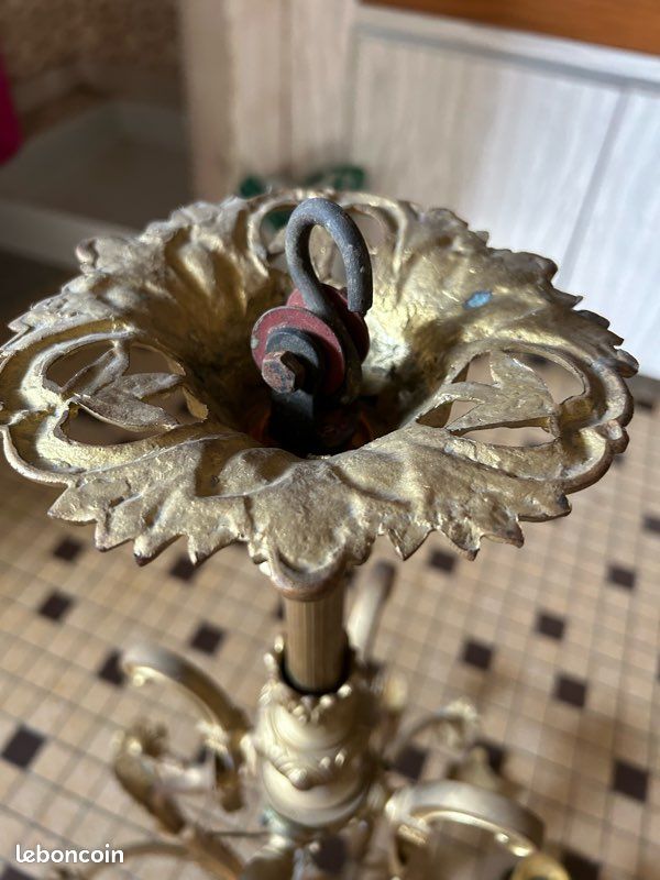 Lustre en bronze (image 3)