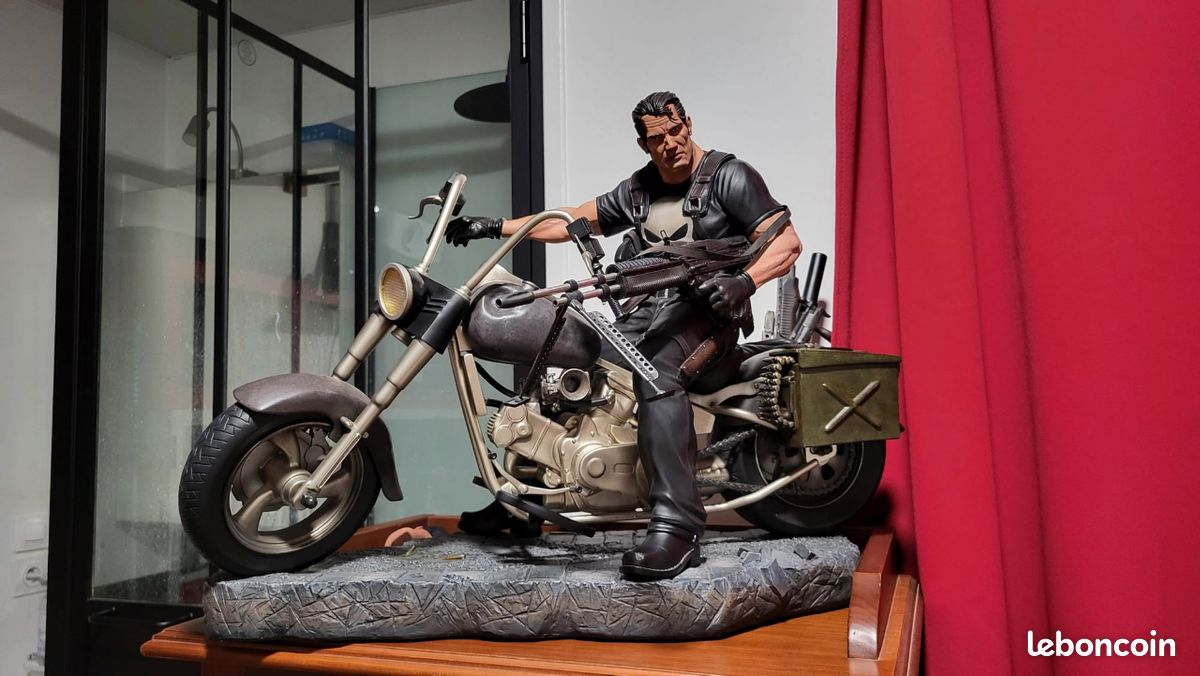 Statue figurine Punisher on Motorcycle 1/4 XM Studios – 2 têtes 