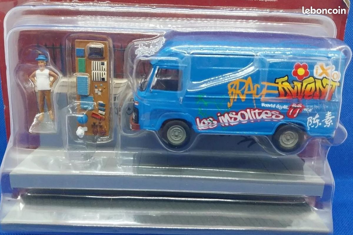 Camion Utilitaire SAVIEM SG2 Bleu Télécommunications - Miniature 1/87 Igra/SAI Réf. 2908 - Neuf