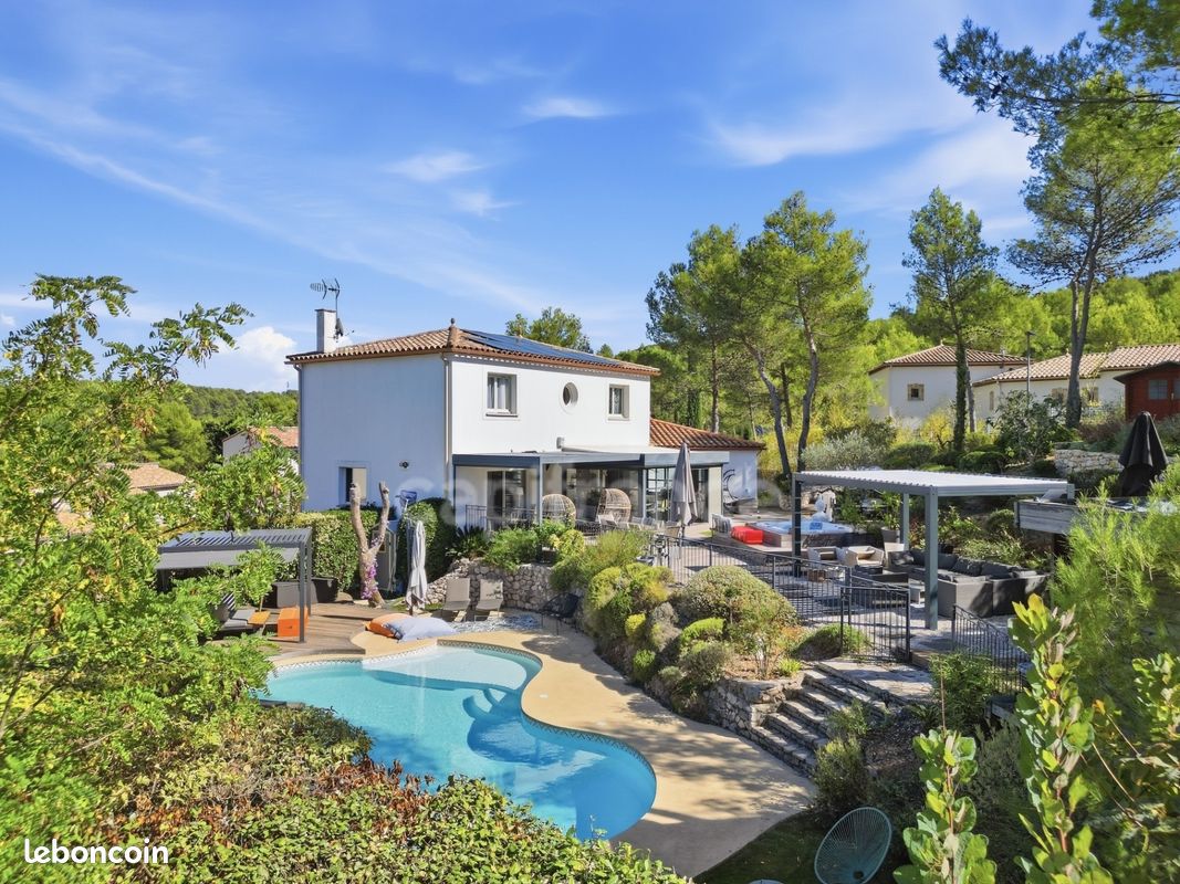 Maison 7 pièces 220 m² · à Saint-Gély-du-Fesc · 220 m² · 1 040 000 €
