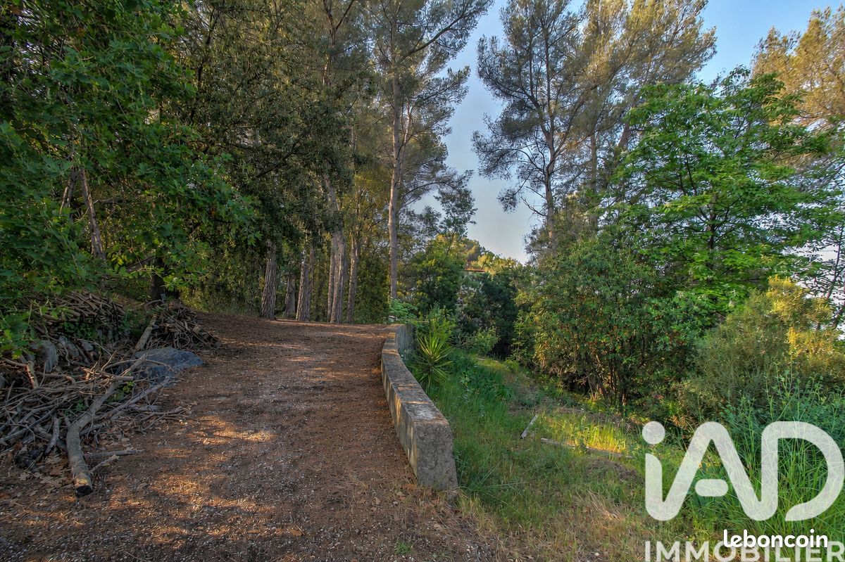 Terrain 970 m² · à Saint-Paul-de-Vence · 970 m² · 420 000 €