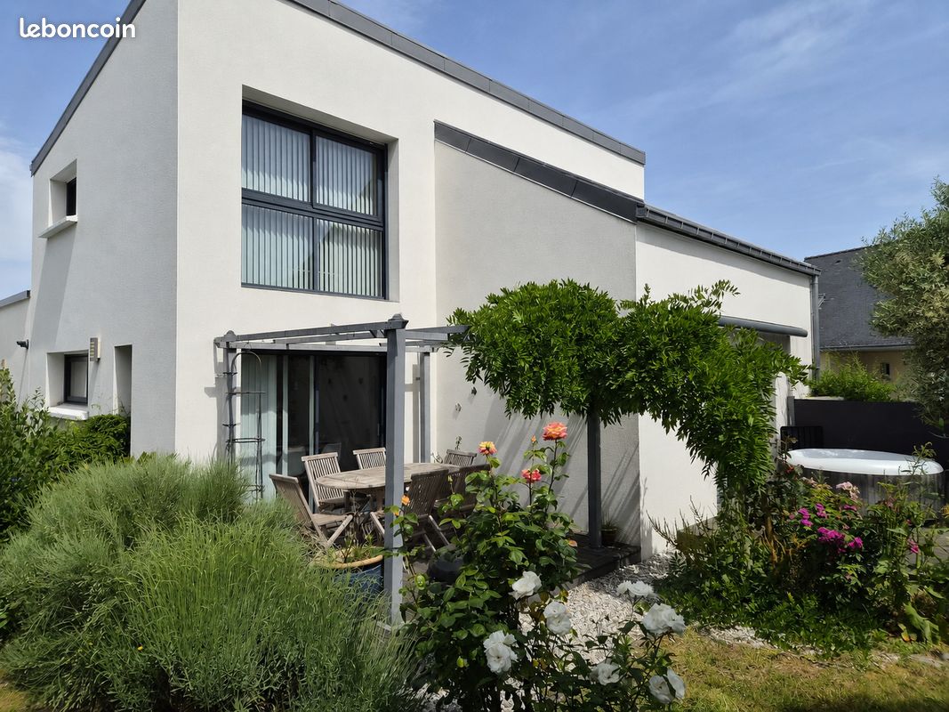Maison 5 pièces 105 m² · à Plouhinec · 105 m² · 389 800 €
