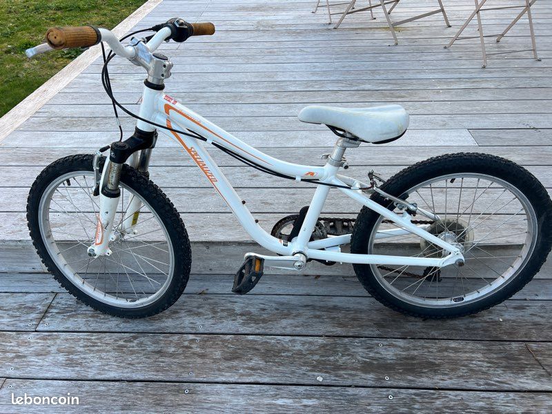 Vélo enfant 20’’ specialized léger et fiable 6/9 ans (image 3)