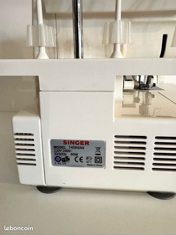 Surjeteuse Singer 14SH644 Ultralock 4 fils avec pédale (image 5)