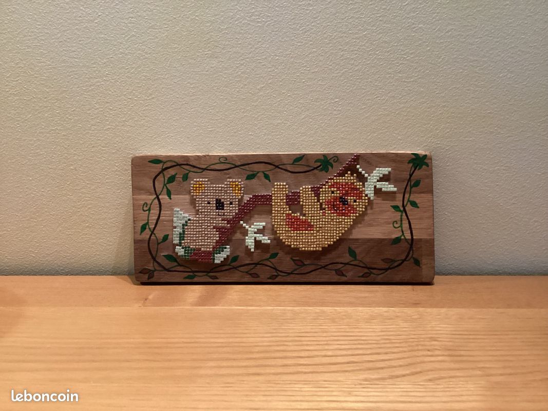 Tableau en mosaique bébé koala et bébé paresseux dans la jungle (image 1)