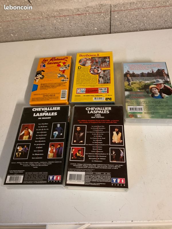 Lot de 5 cassettes VHS dont une neuve sous blister (image 2)