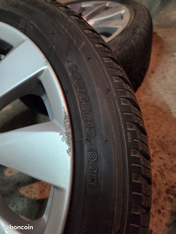 Jantes + pneus BMW 17 pouces (image 3)