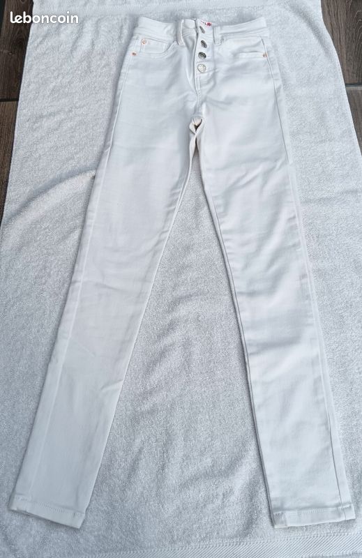 Pantalon blanc (image 1)