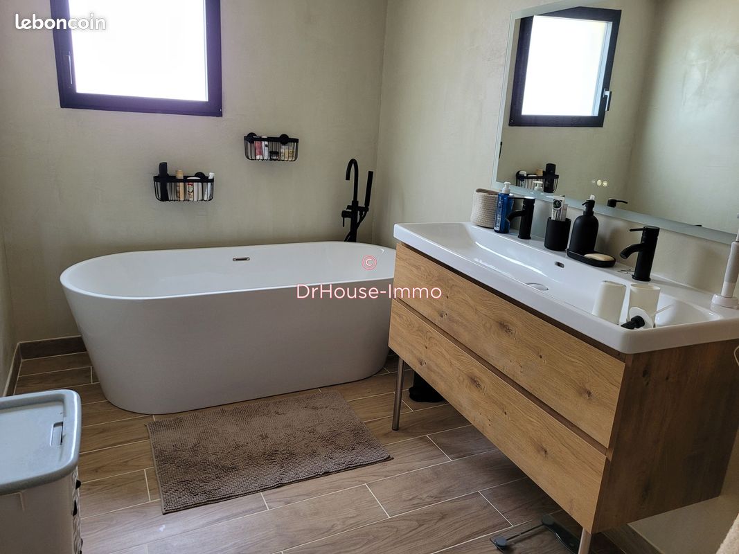 Maison 5 pièces 160 m² - Saint-Sauveur 33250 (image principale 3)