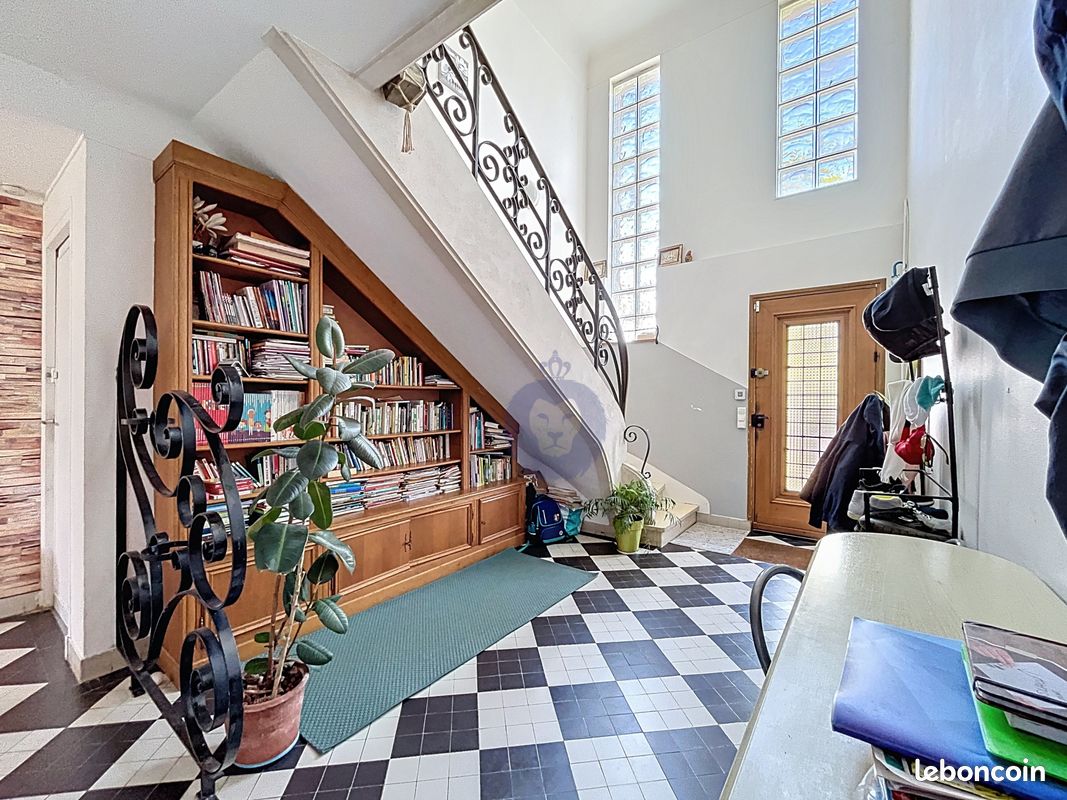 Maison 8 pièces 215 m² · à Melun · 215 m² · 432 000 €