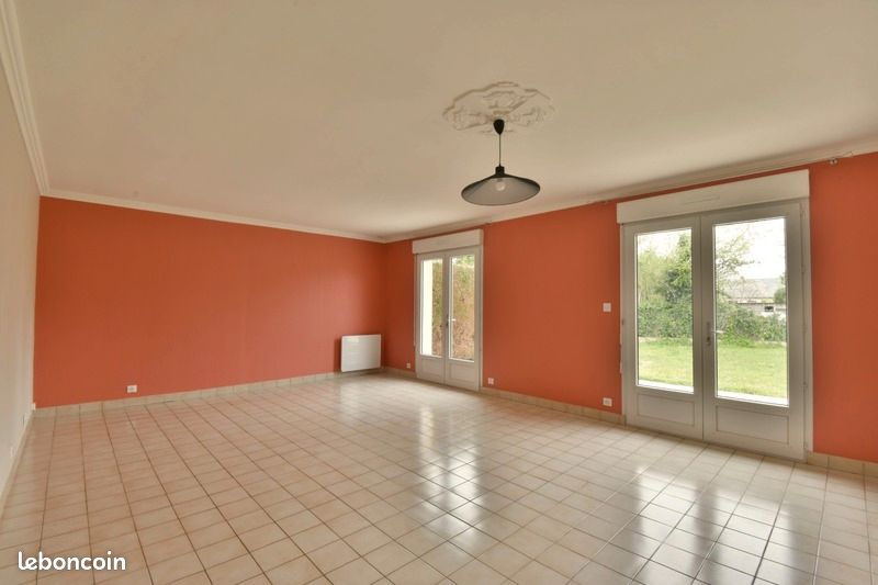 Maison 6 pièces 140 m² - Naintré 86530 (image principale 3)