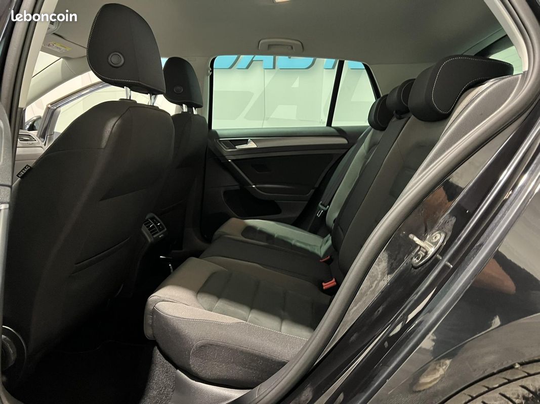 VOLKSWAGEN GOLF 1.6 TDI 115 FAP DSG7 Confortline (image 8)