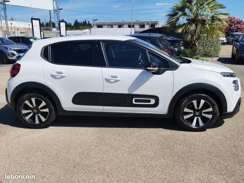 Citroen C3 1.2 PureTech 110ch S&S Shine 120-123g (image 8)