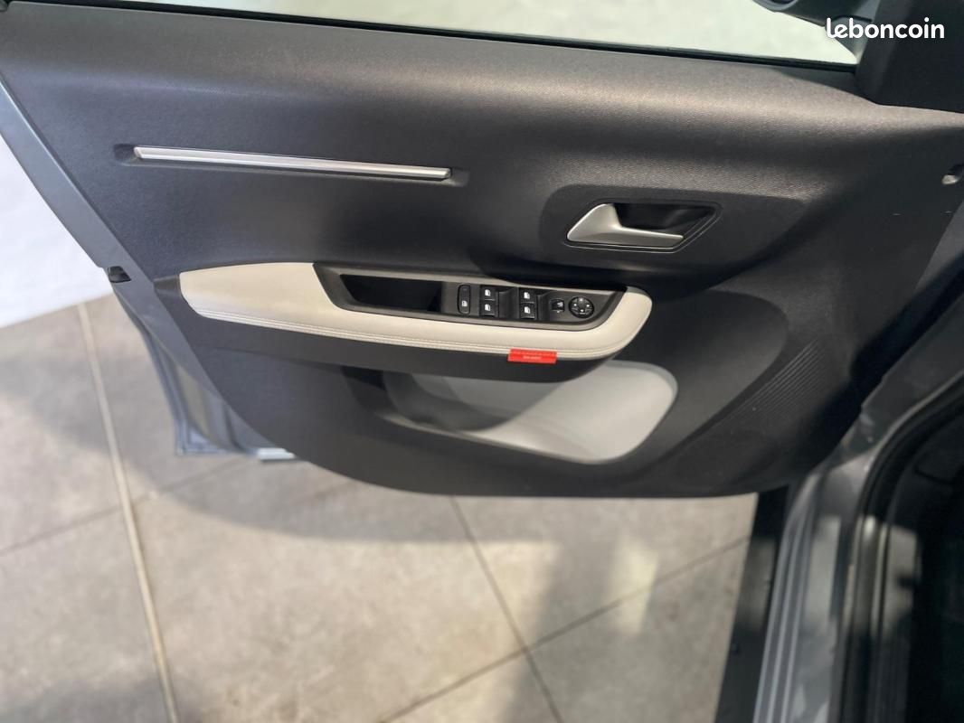 Citroën C3 Turbo 100 ch BVM6 Max (image 32)