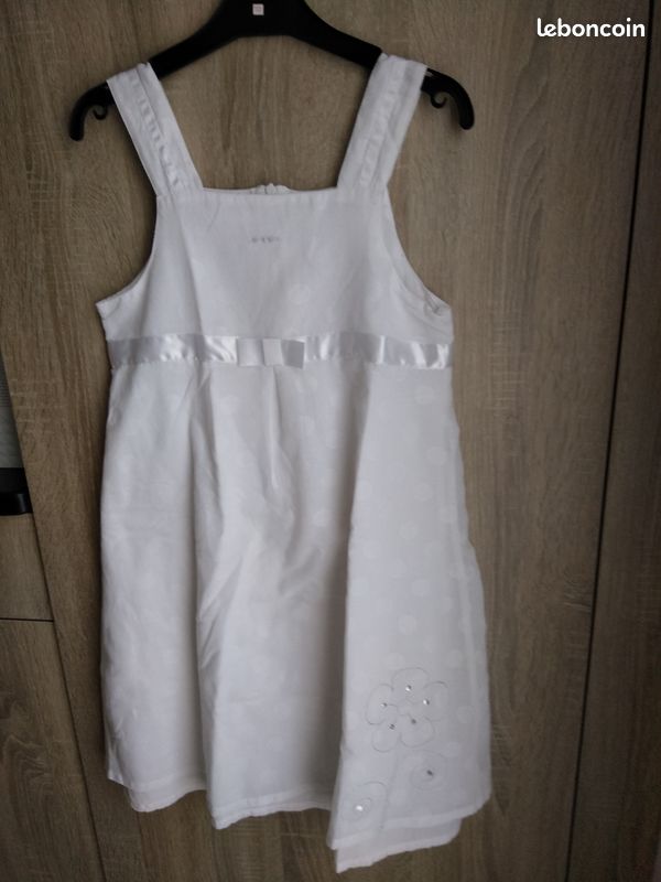 Robe blanche été 10 ans (image 1)