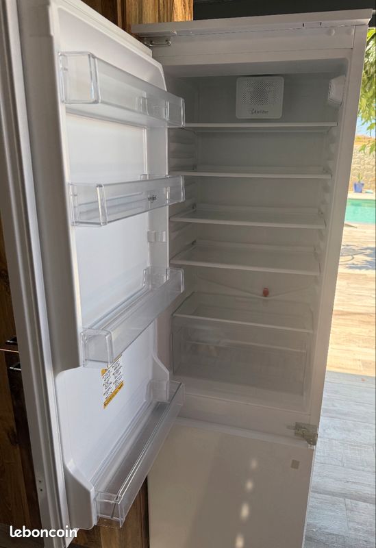 Cuisine équipée, ensemble frigo et micro-ondes encastré avec meubles assortis (image 4)