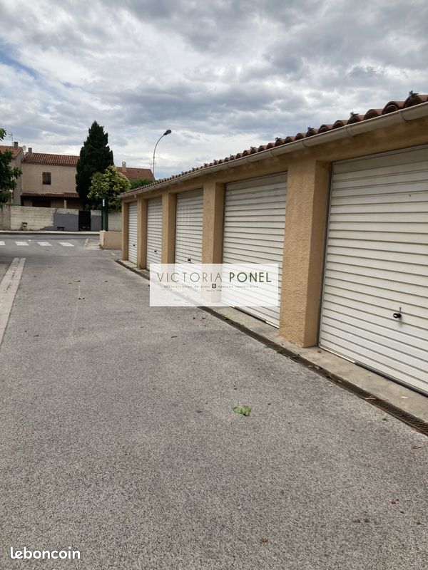 Parking/box La Crau · 86 €/mois