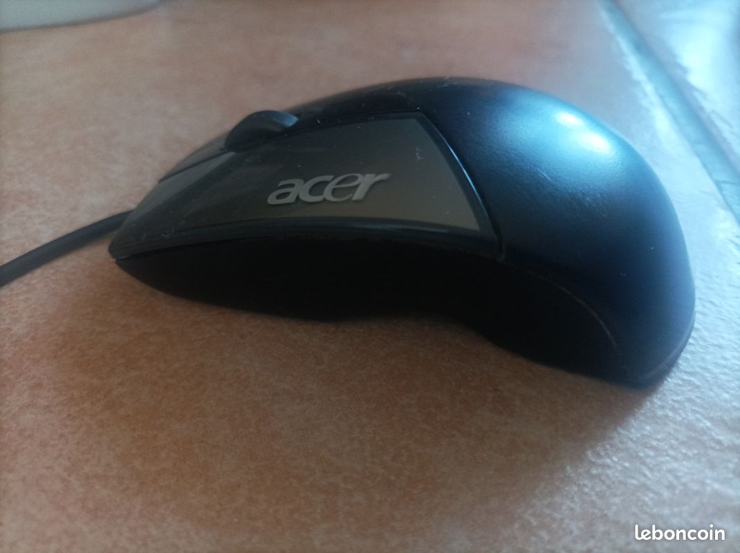 Soursi usb acer (image 2)
